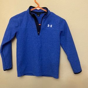 Under armor pull over